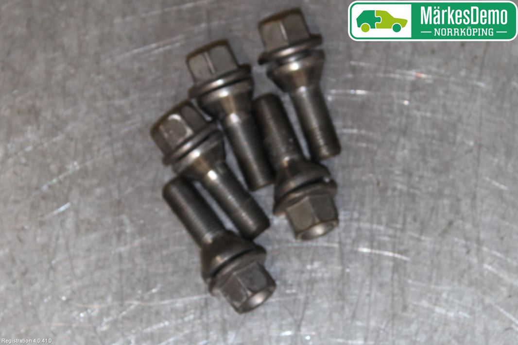 Volvo V60 14-18 Hjulmutter-Bult-Sats