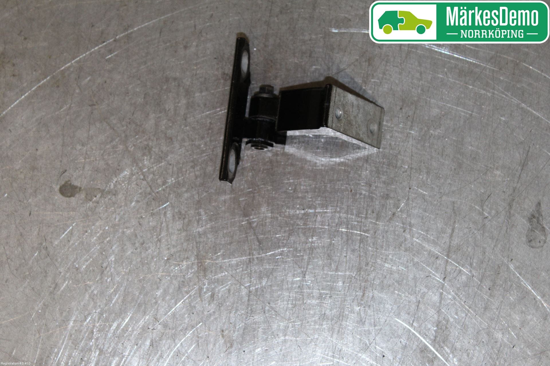 Volvo V60 14-18 Dörrgångjärn