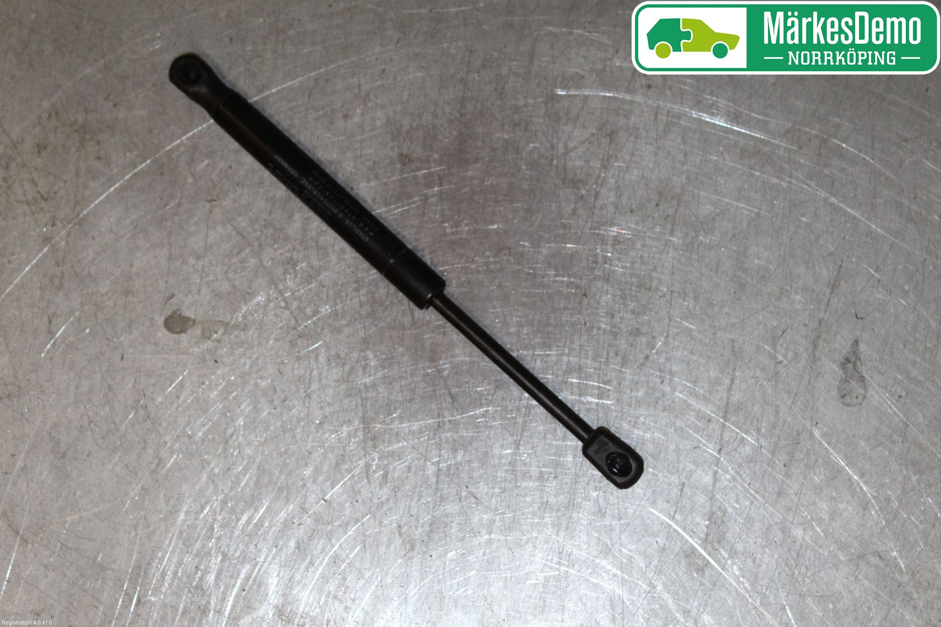 Volvo XC70 14-16 Gasfjäder Motorhuv