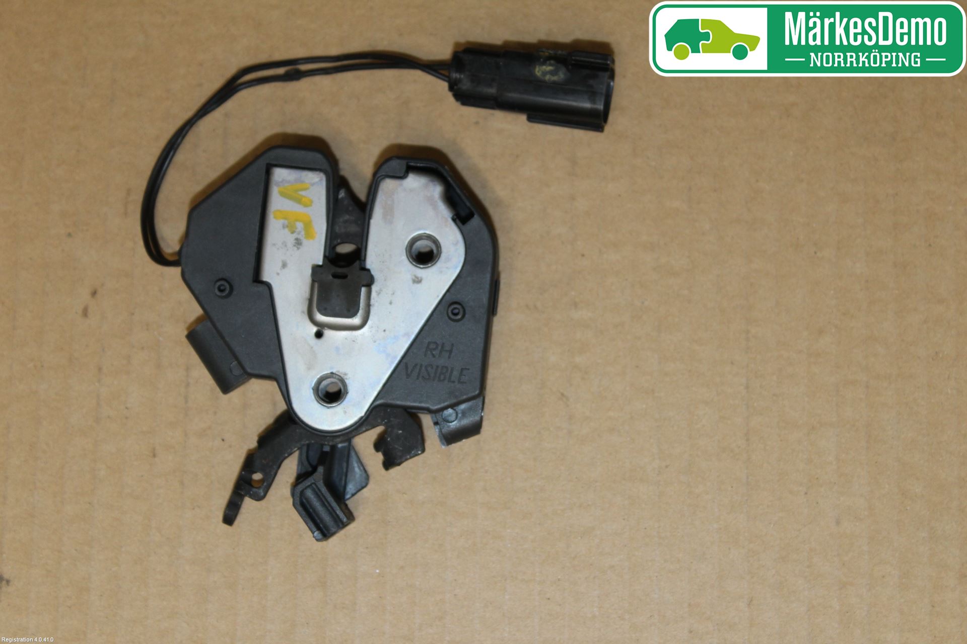 Volvo V70 05-08 Huvlås