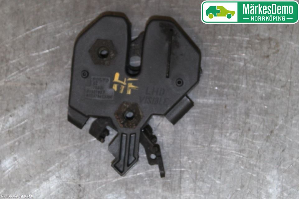 Volvo V70 05-08 Huvlås