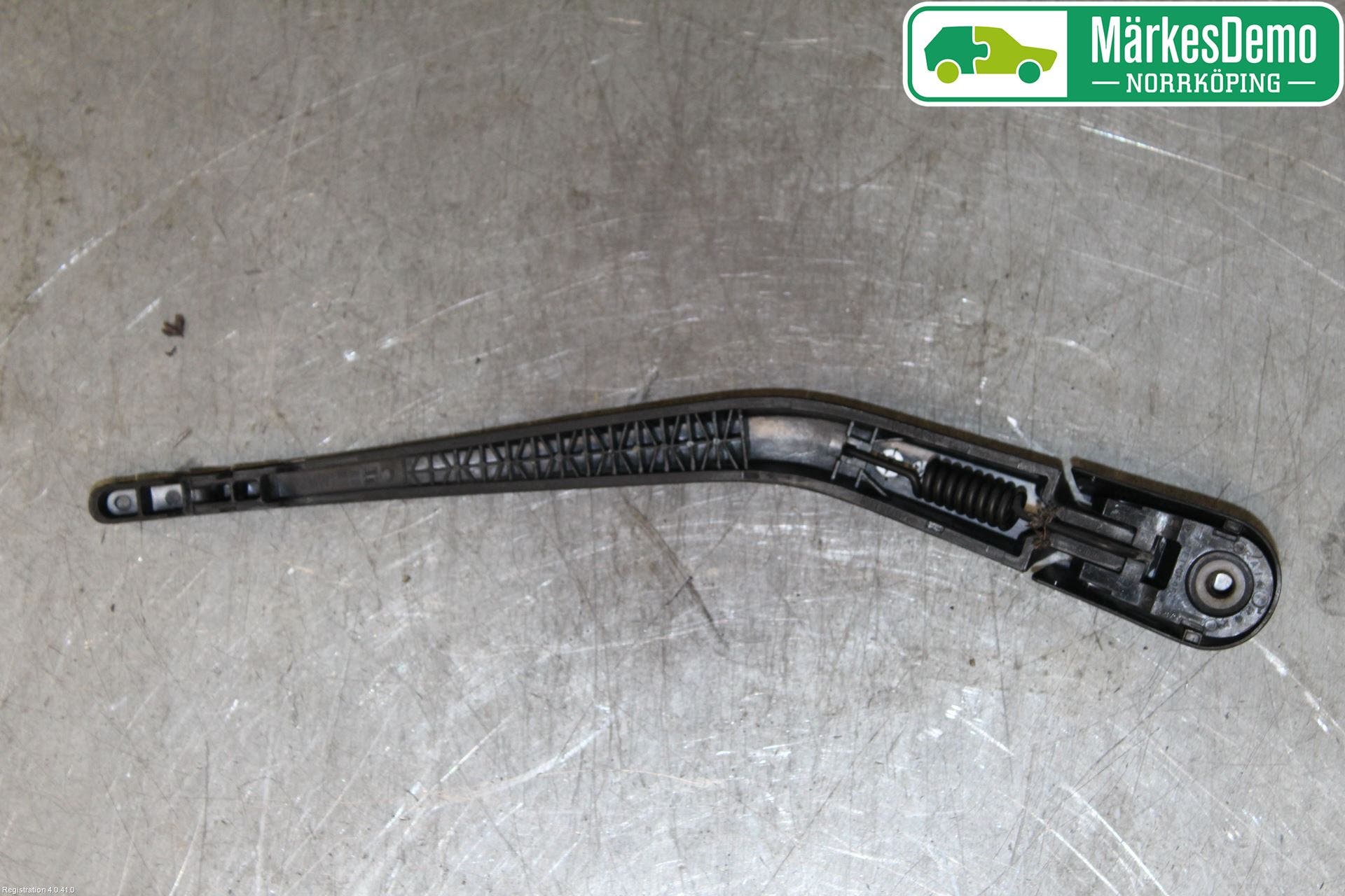 BMW 1 F20/F21 11-19 Torkararm-Bakruta