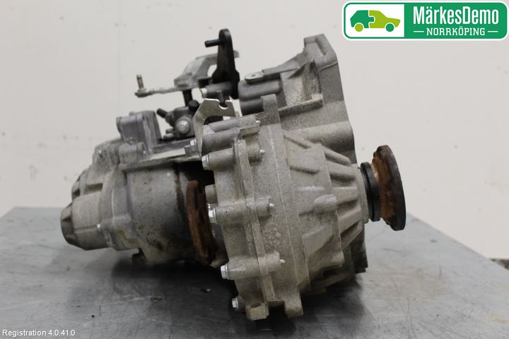 Volkswagen VW PASSAT 05-11 Växellåda Man 6 Vxl