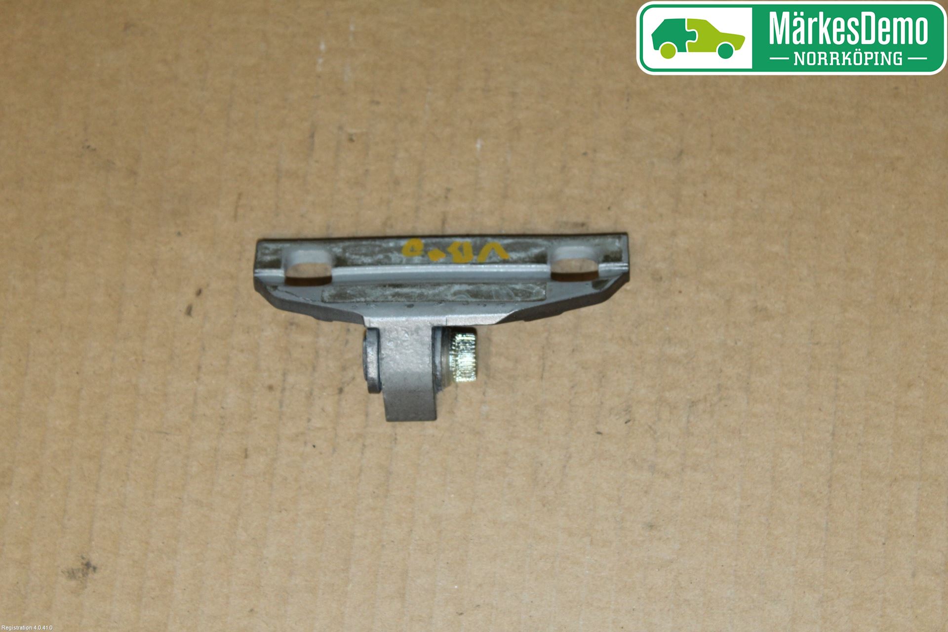 Volvo V70 08-13 Dörrgångjärn