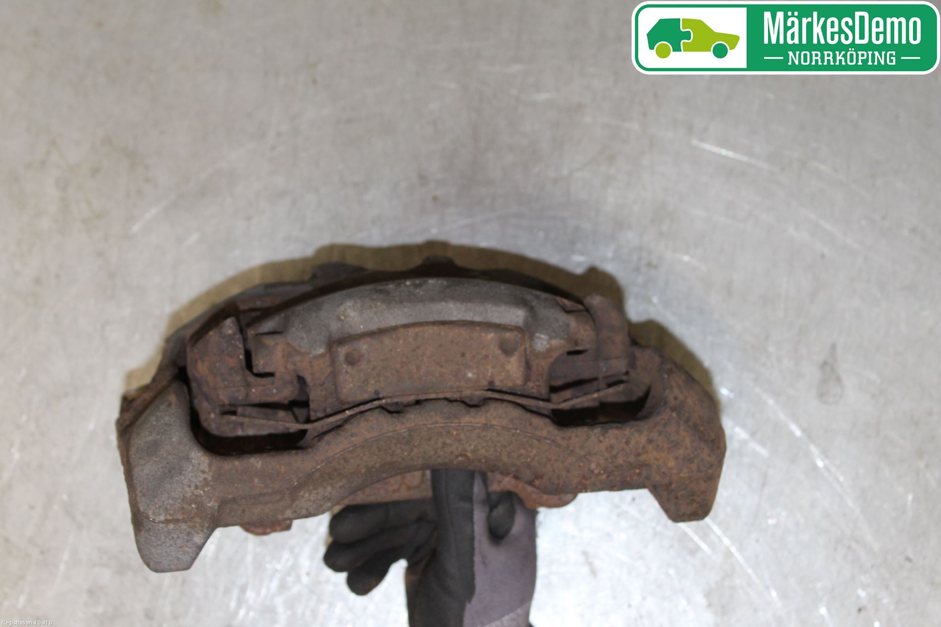Volvo V70 08-13 Bromsok Fram Höger