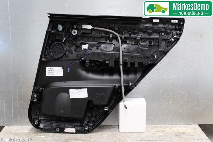 BMW X4 F26 14-18 Dörrklädsel Vä