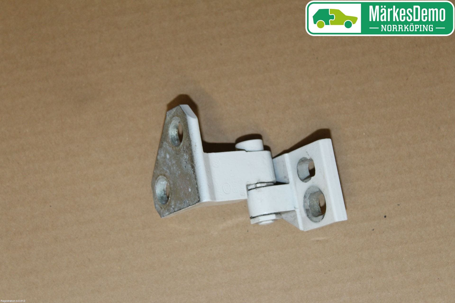 Volkswagen VW GOLF V 04-09 Dörrgångjärn