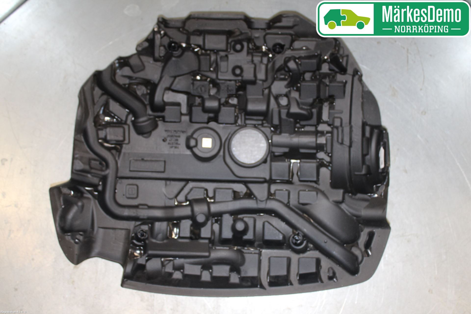 Volvo V90 17->> Motorkåpa