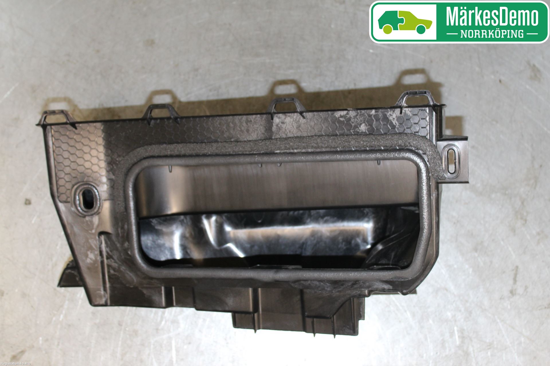 Volvo V90 17->> Deflektor Plåt-Plast Kylning