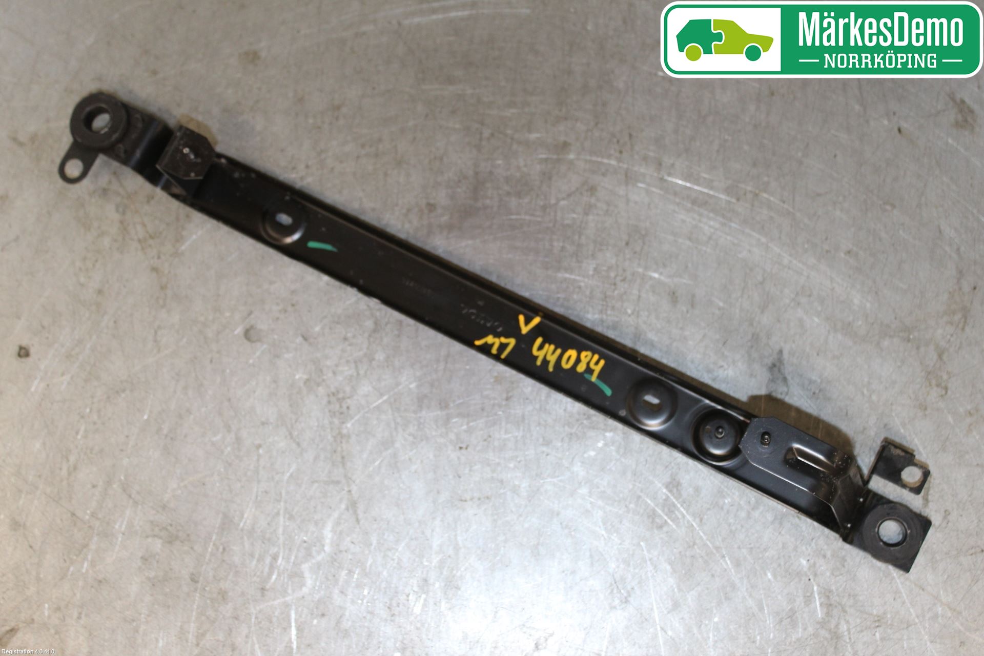 Volvo V90 17->> Bränsletanksband