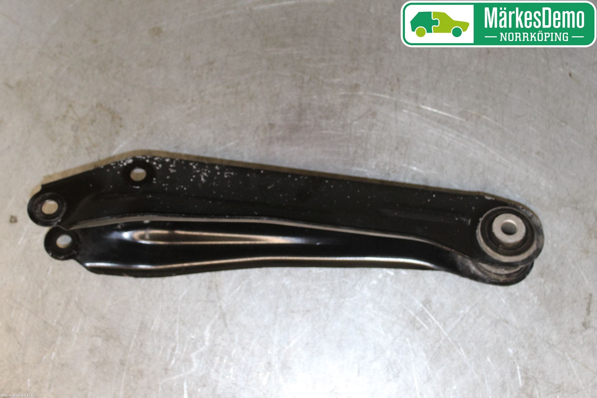 BMW X4 F26 14-18 Bärarm Bak Höger