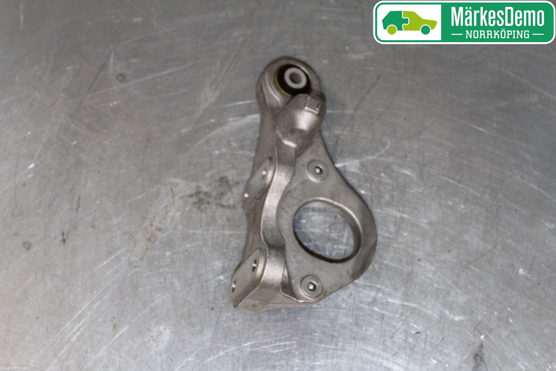 Volvo XC60 18- Mellanaxel Stödlager