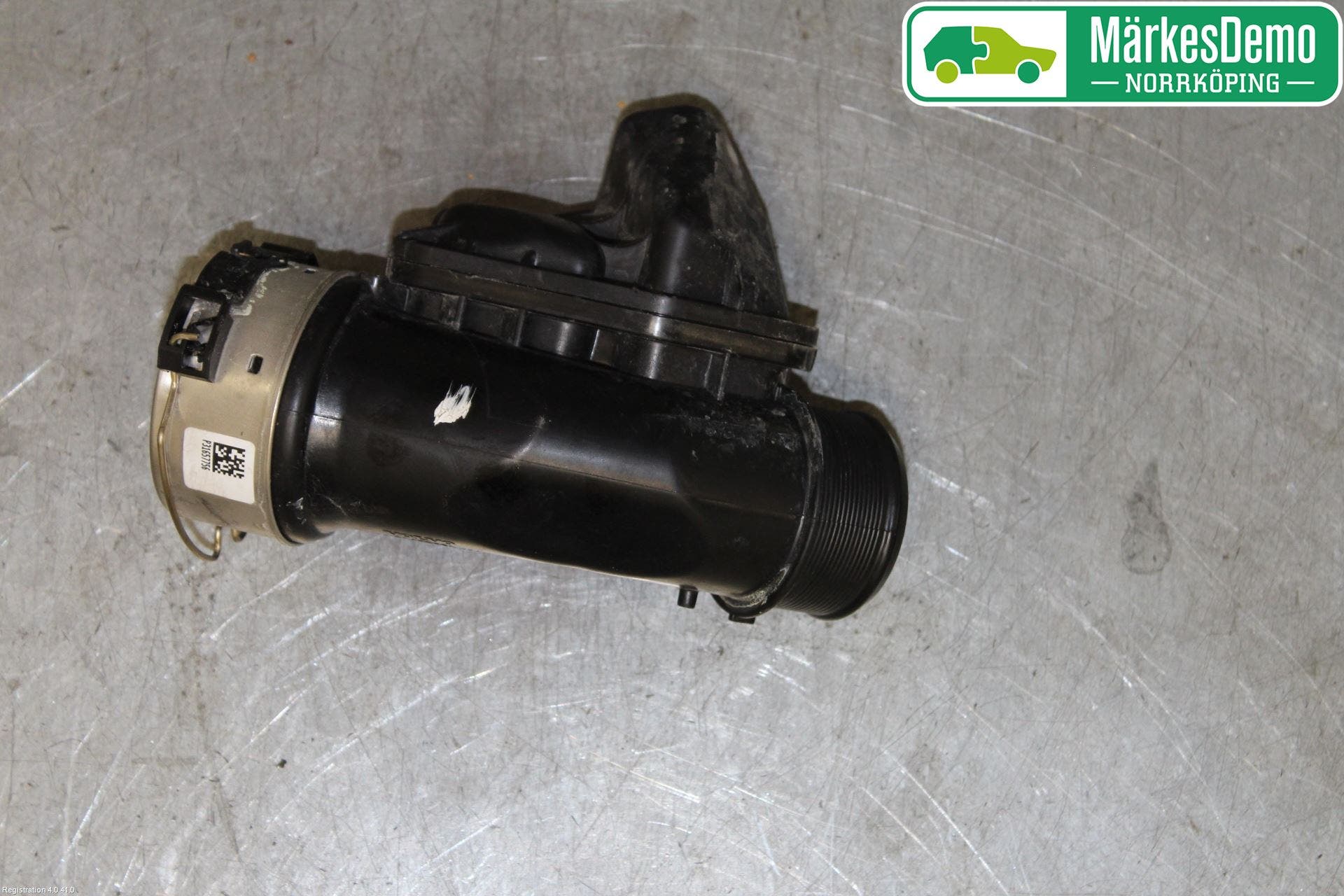 Volvo V90 17->> Resonatorrör