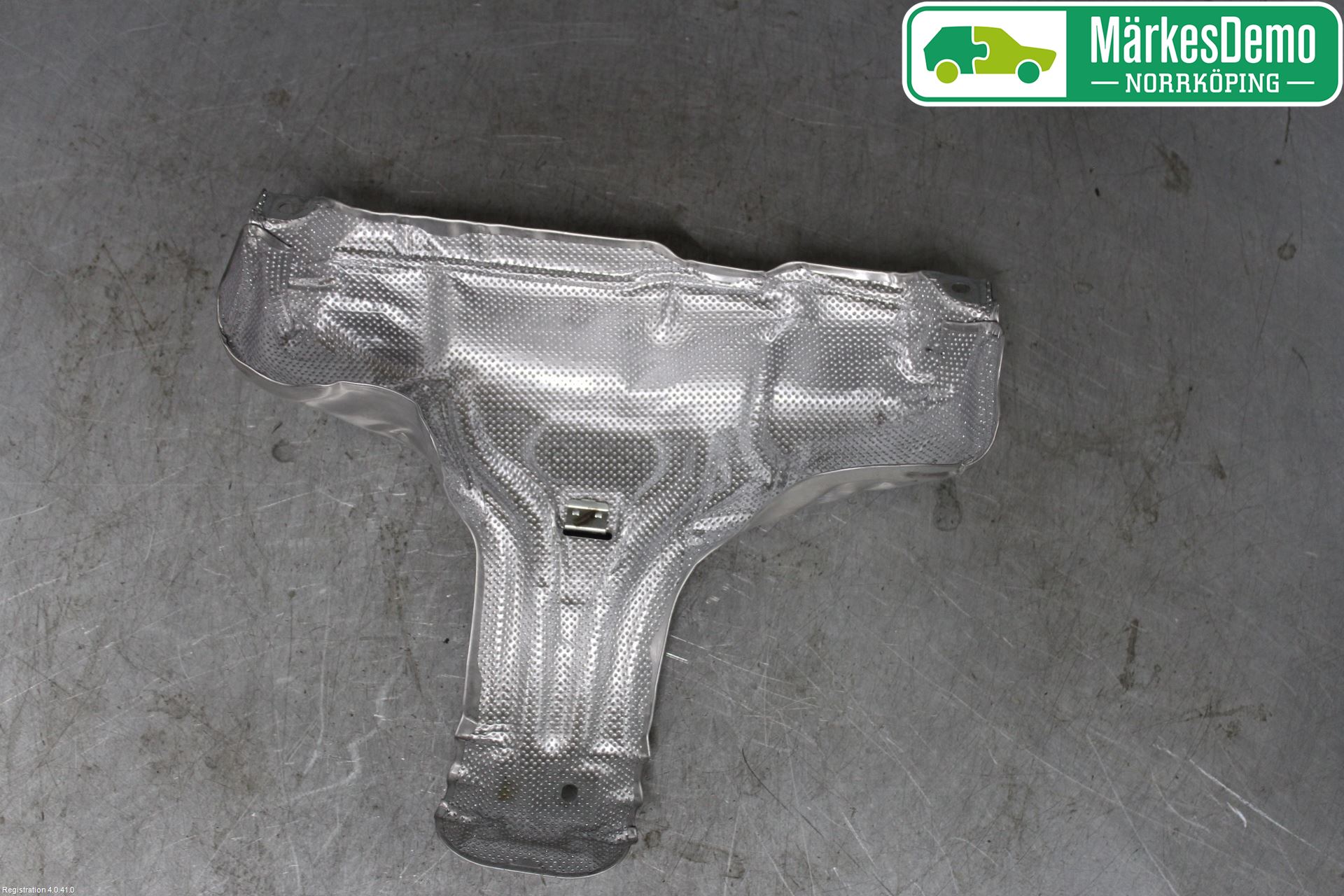 Volvo V90 17->> Avgas Förvärmningsplåt