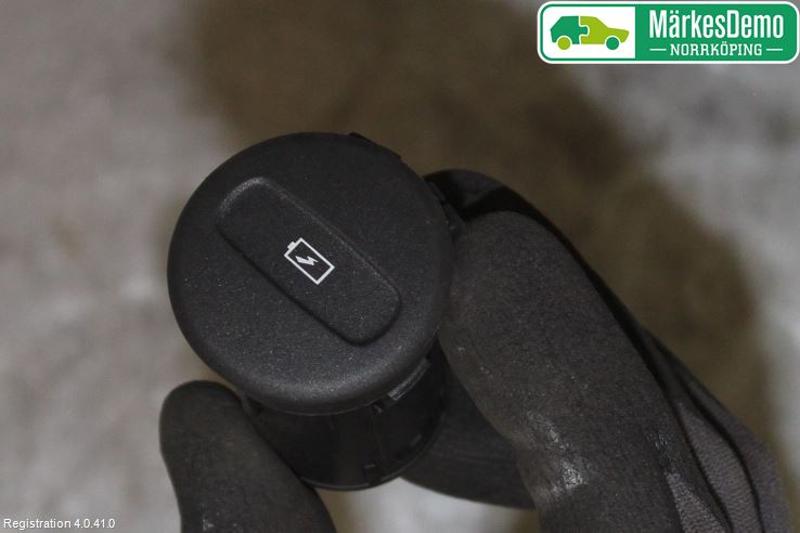 Volvo XC40/RECHARGE 18- Usb Connection