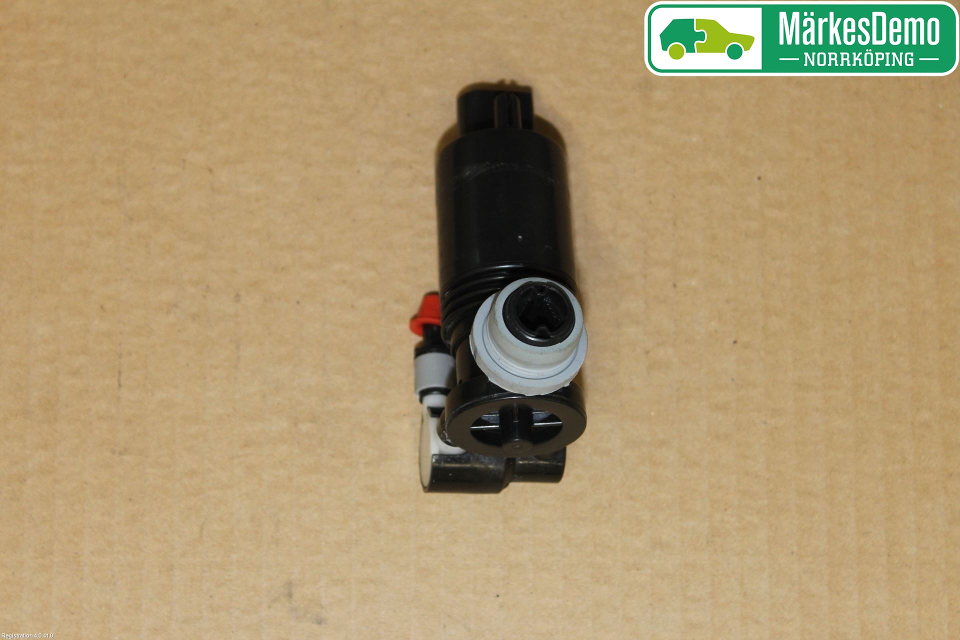 Volvo XC40/RECHARGE 18- Spolarpump Vindruta