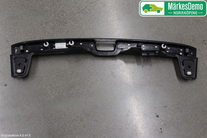 Volvo V90 17->> Inredning Bakstam