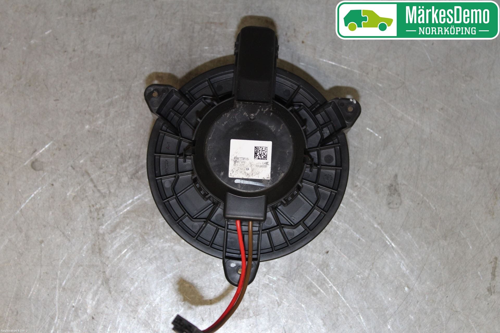 Volvo XC40/RECHARGE 18- Värmefläkt