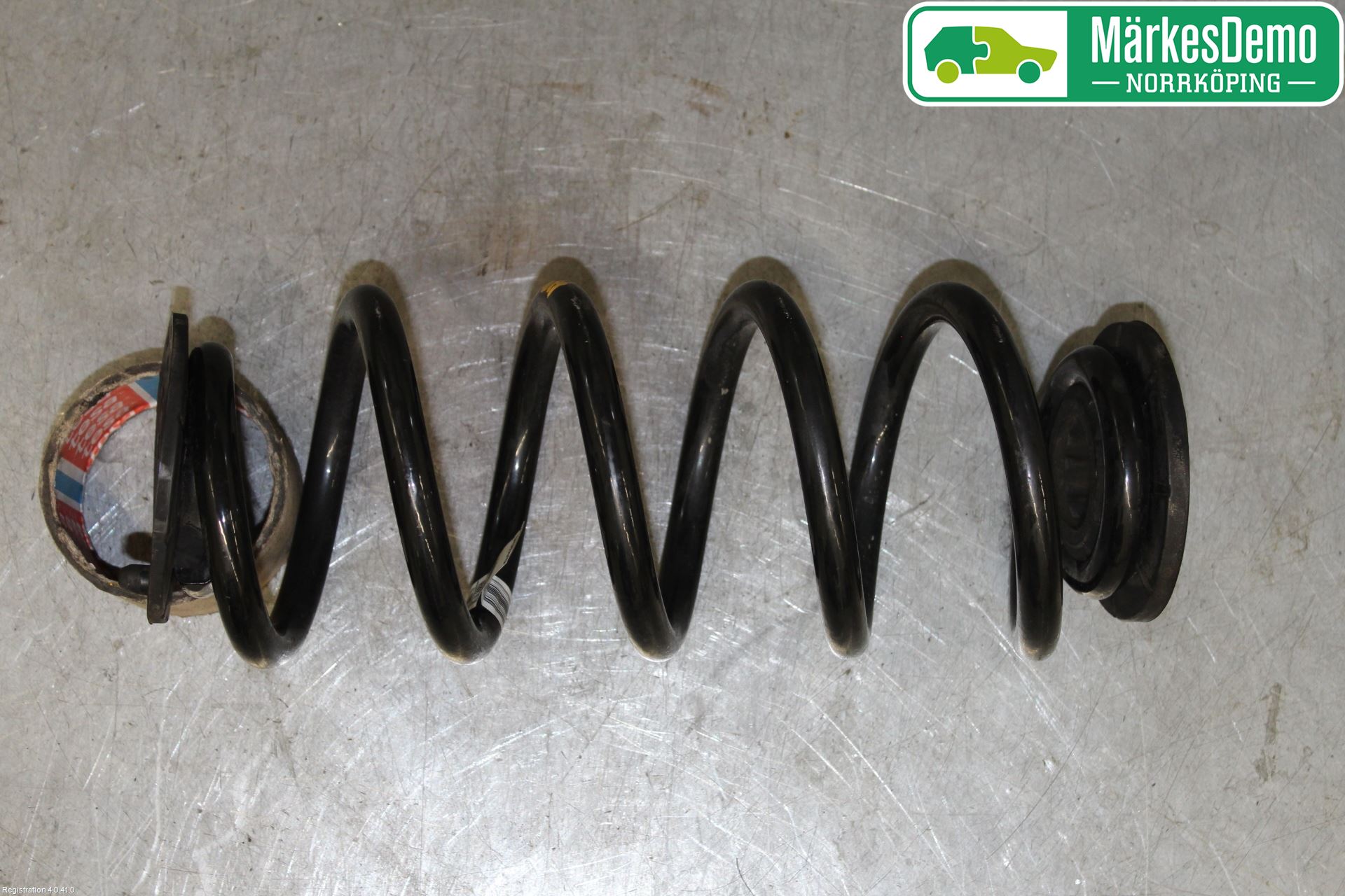 Volvo XC40/RECHARGE 18- Fjäder Bak