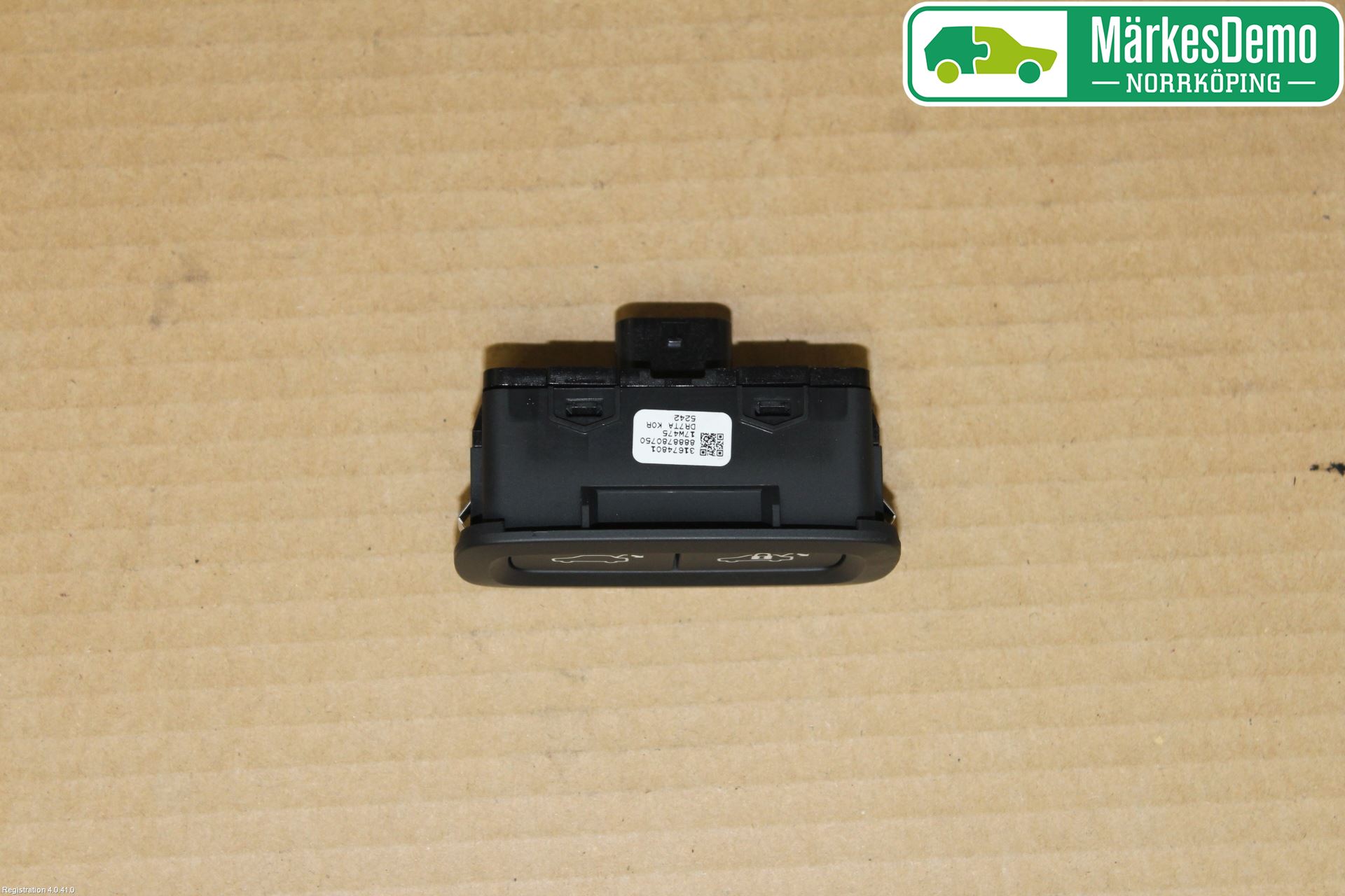 Volvo V90 17->> Strömställare Baklucka