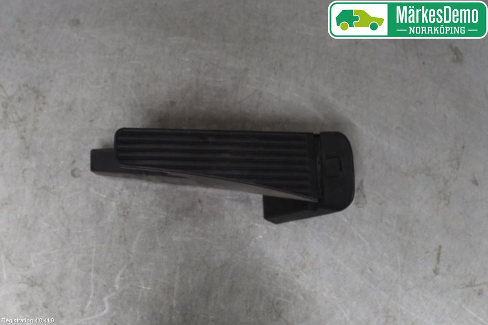 Volvo V60 19- Gaspedal