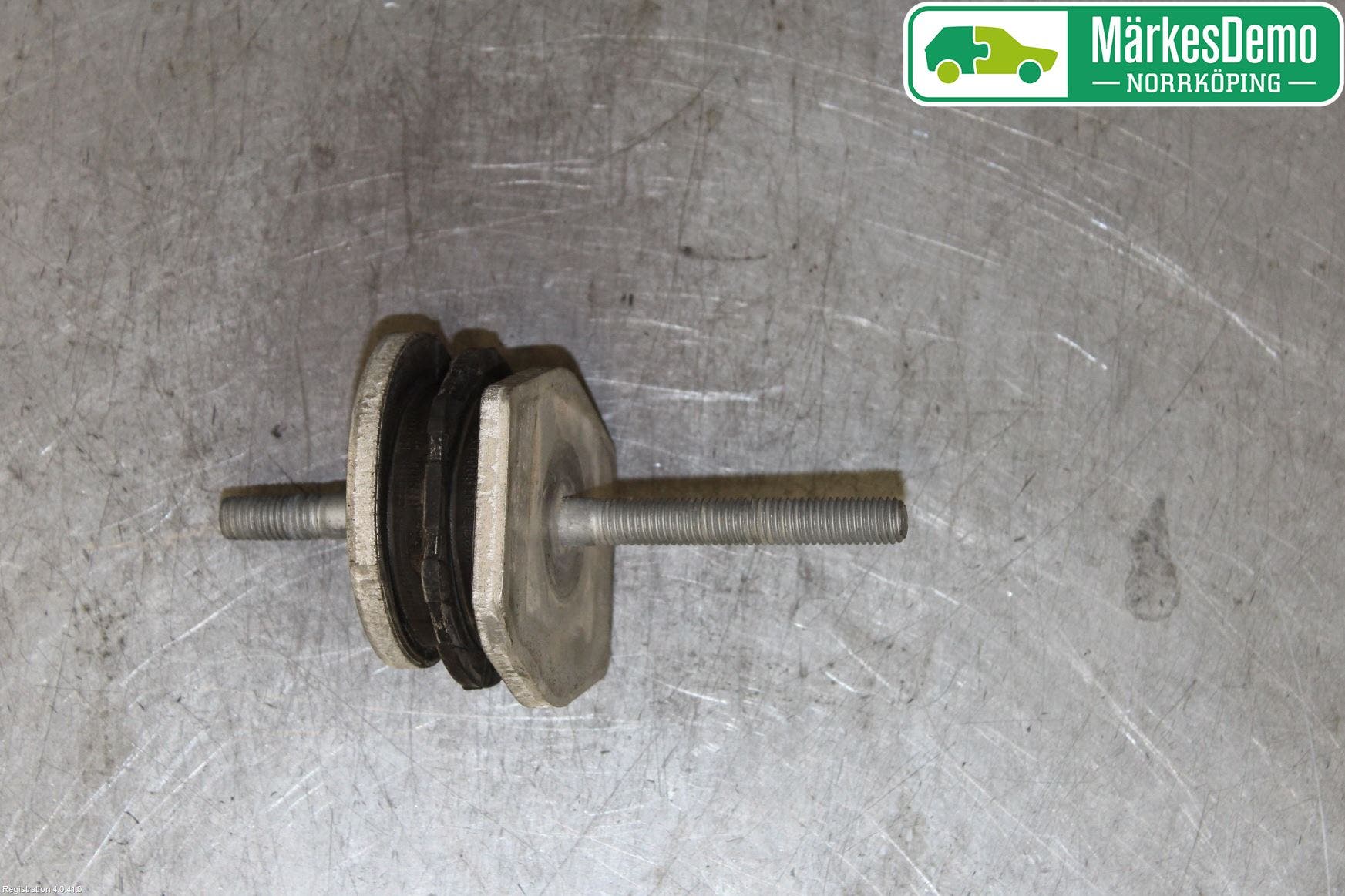 Volvo V60 19- Bladfjäderhänke Bak