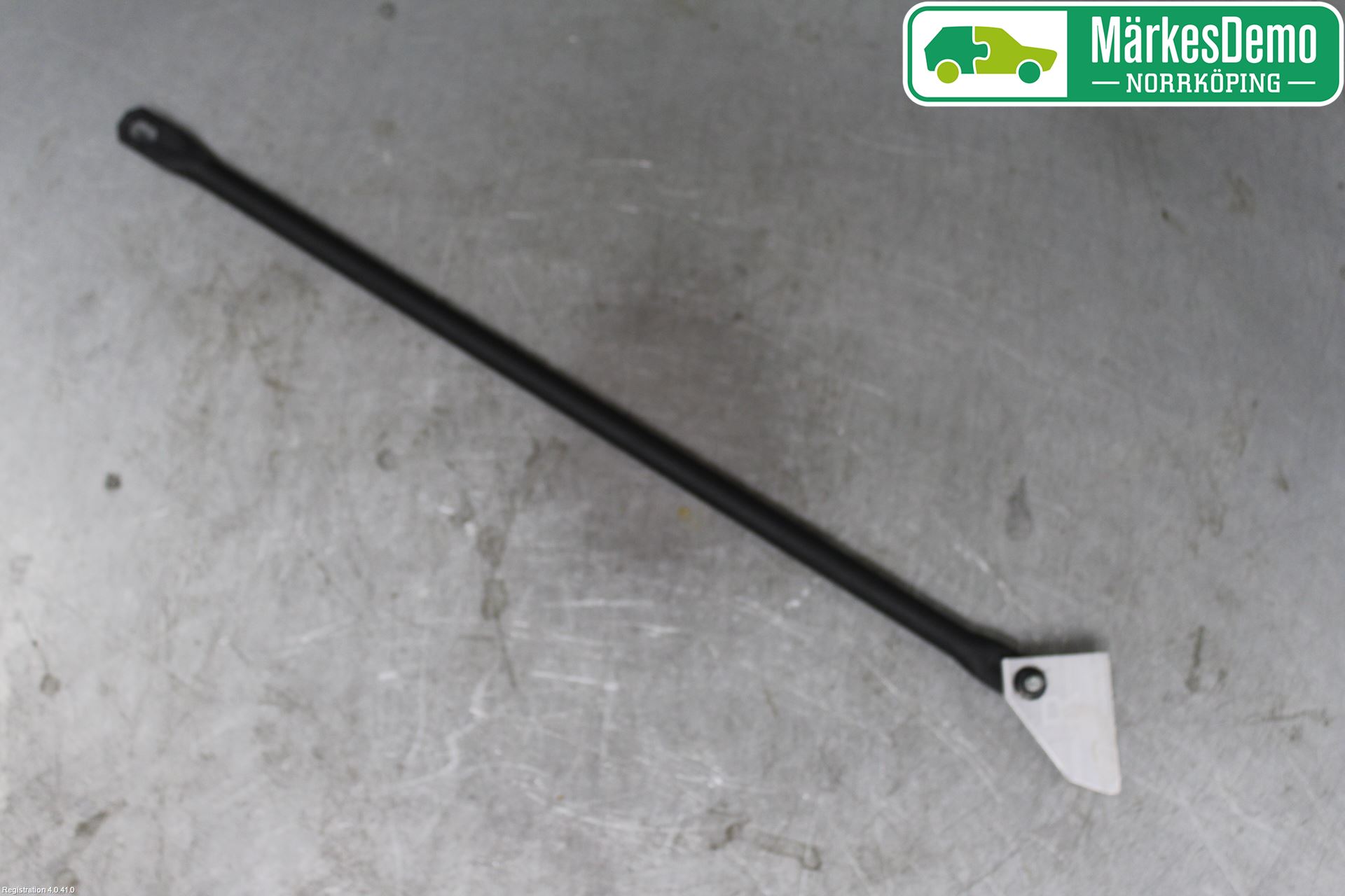 Volvo V90 17->> Front Huvlåsplåt-Balk