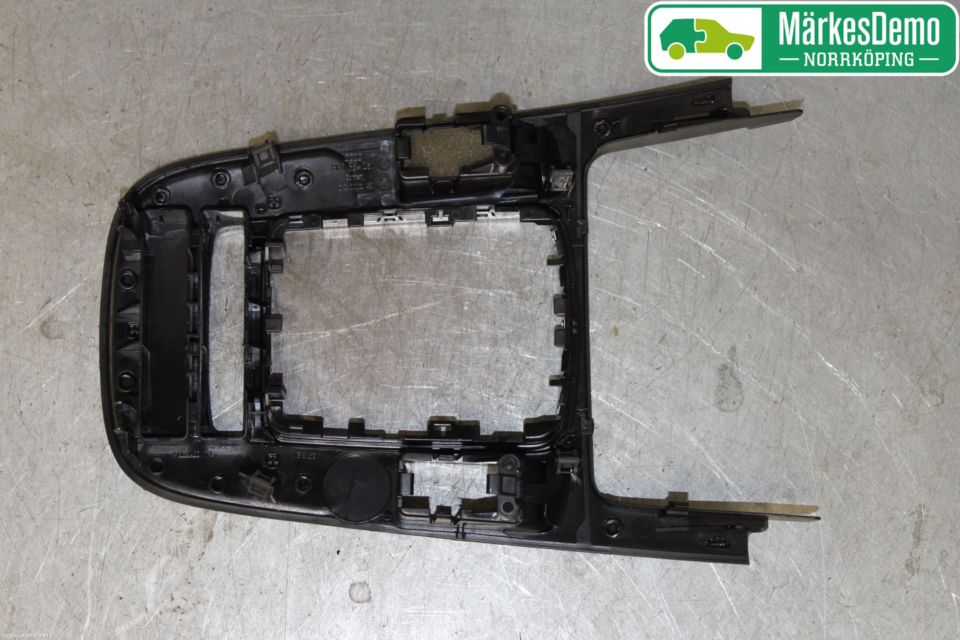 Audi Q5 09-16 Inredning Sarg Växelspak