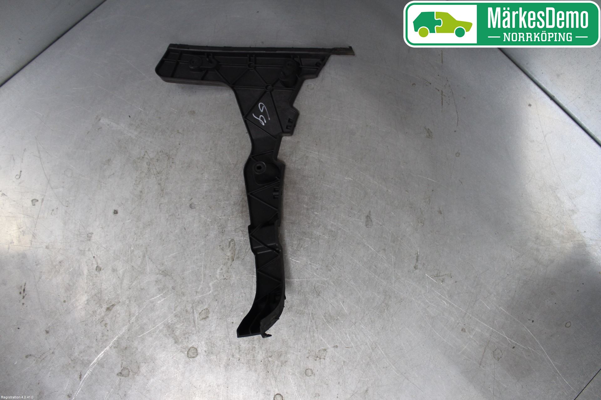 Audi Q5 09-16 Stötfångarfäste Bak Vä