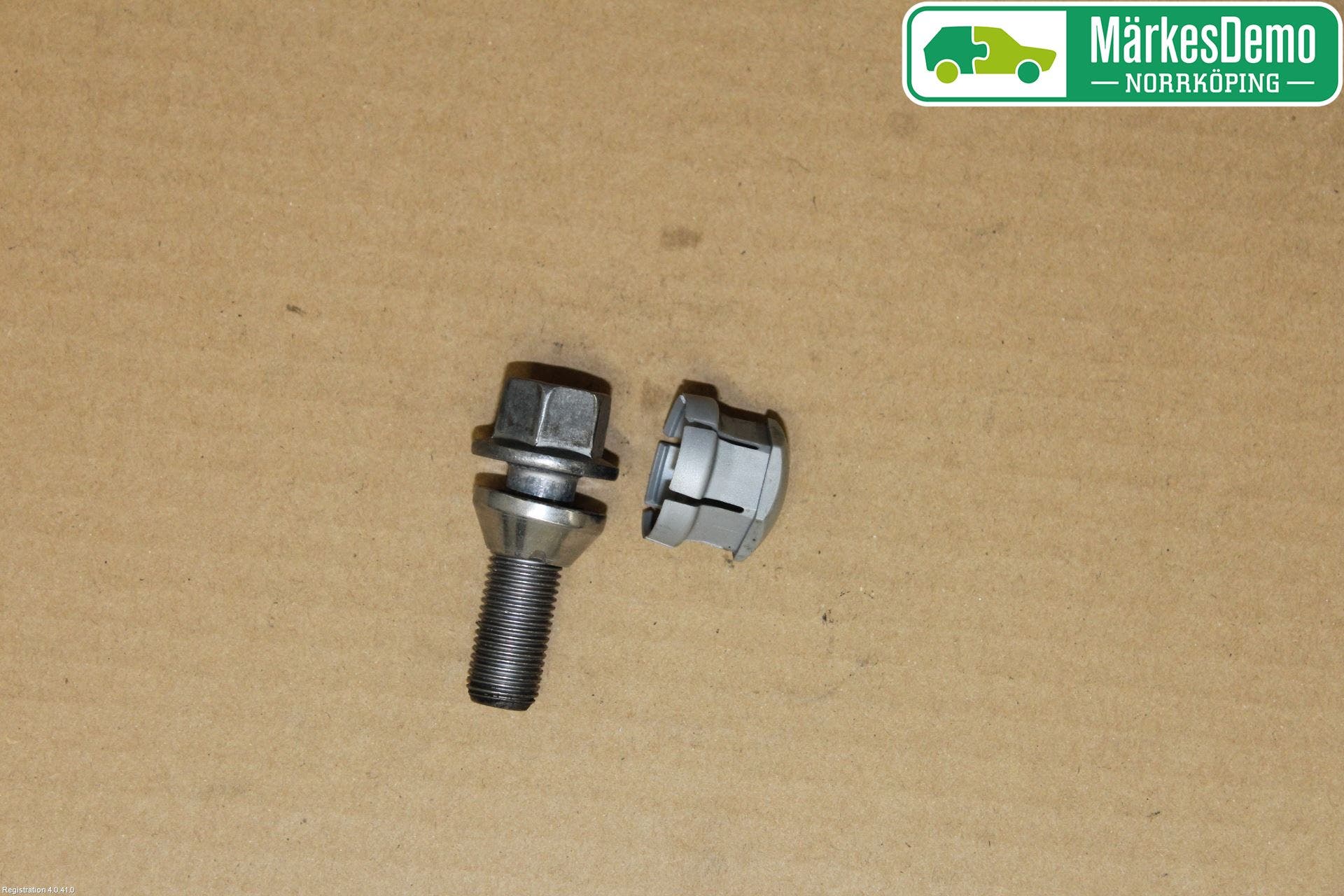 Volvo V60 19- Hjulmutter-Bult-Sats