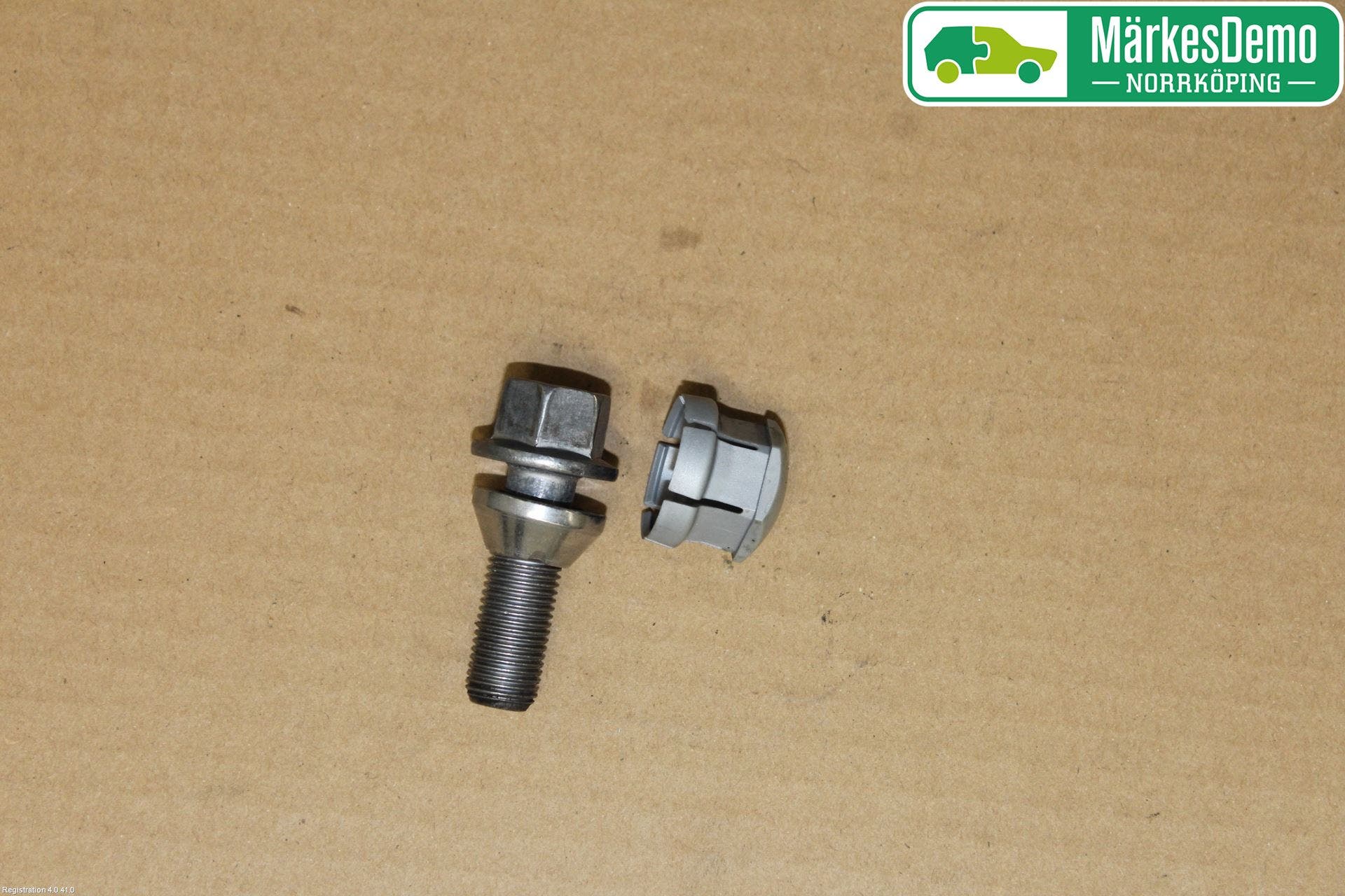 Volvo V60 19- Hjulmutter-Bult-Sats