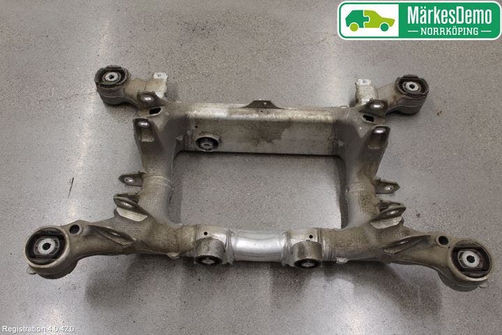 BMW 5 F10/F11/F18 09-17 Bakaxelbalk