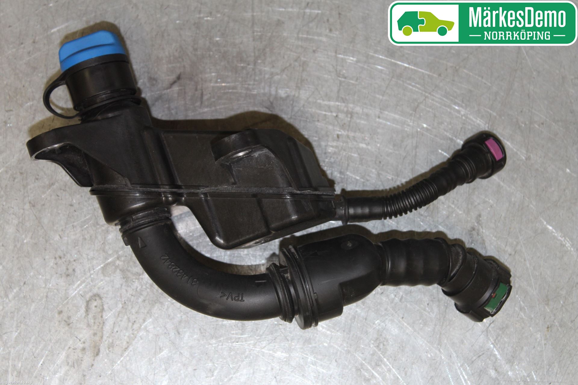 Volvo V60 19- Adblue Tank