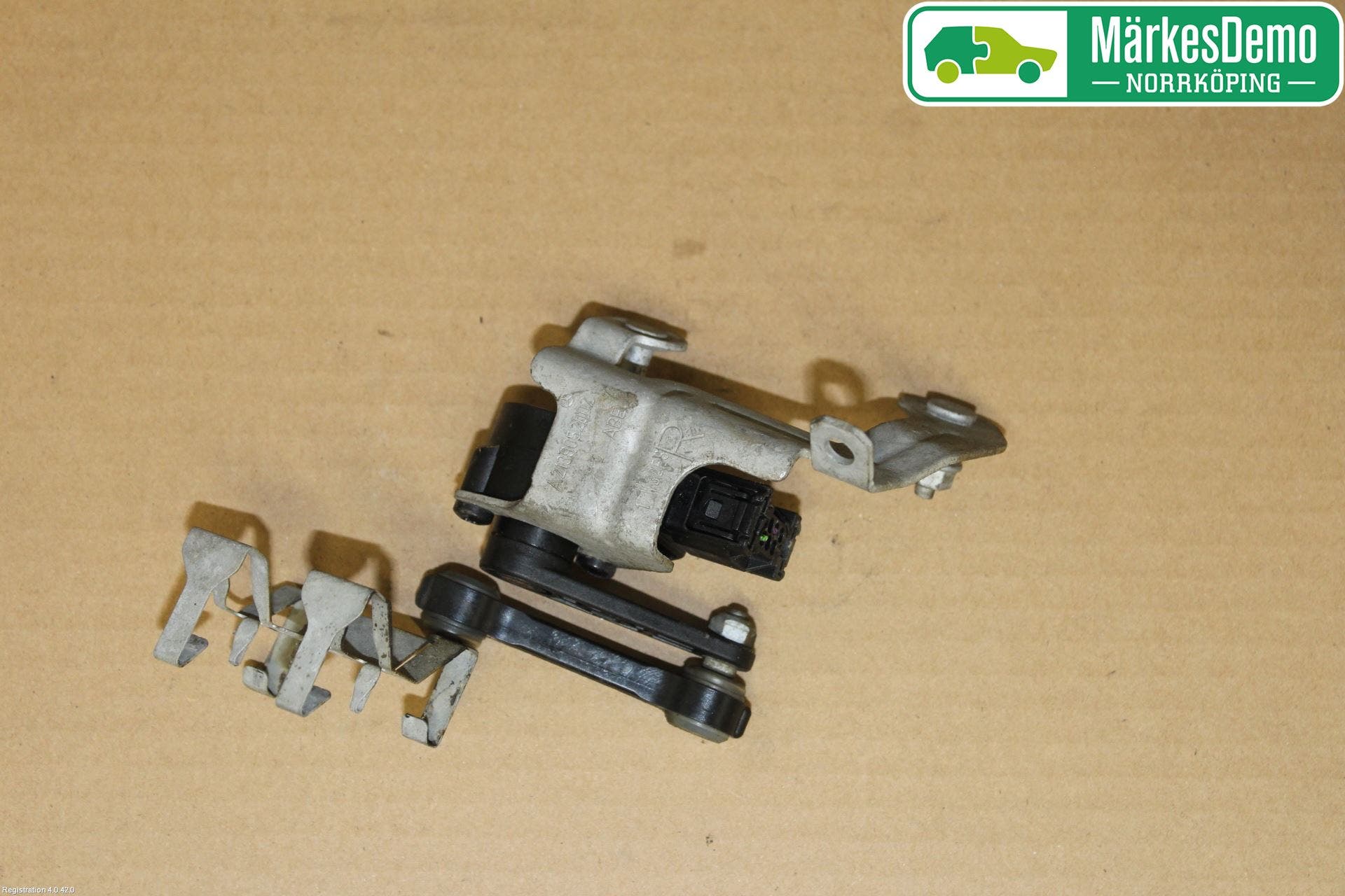 Mercedes-Benz MB E-KLASS (W213) 16-23 Givare Xenon/Ljushöjdsreglering