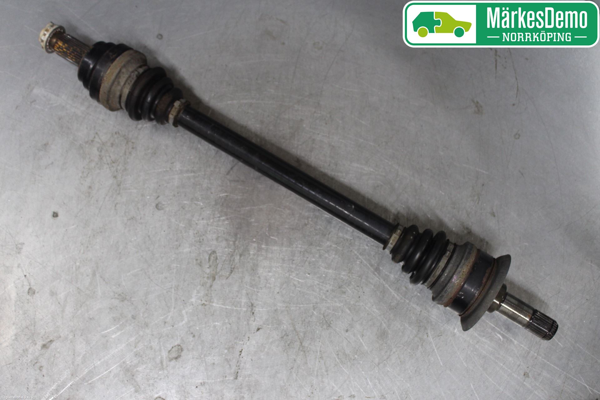 BMW 5 F10/F11/F18 09-17 Drivaxel Bak Vänster