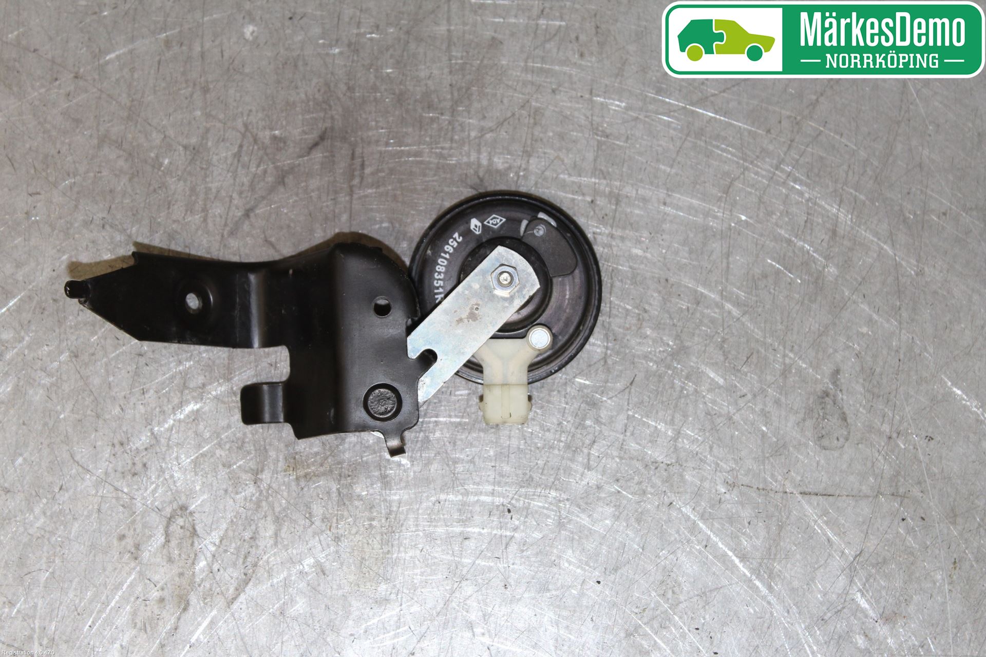 Renault CLIO IV 12-16 Signalhorn