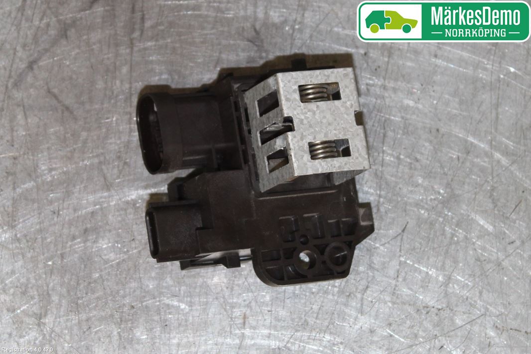 Renault CLIO IV 12-16 Kylfläktsmotstånd