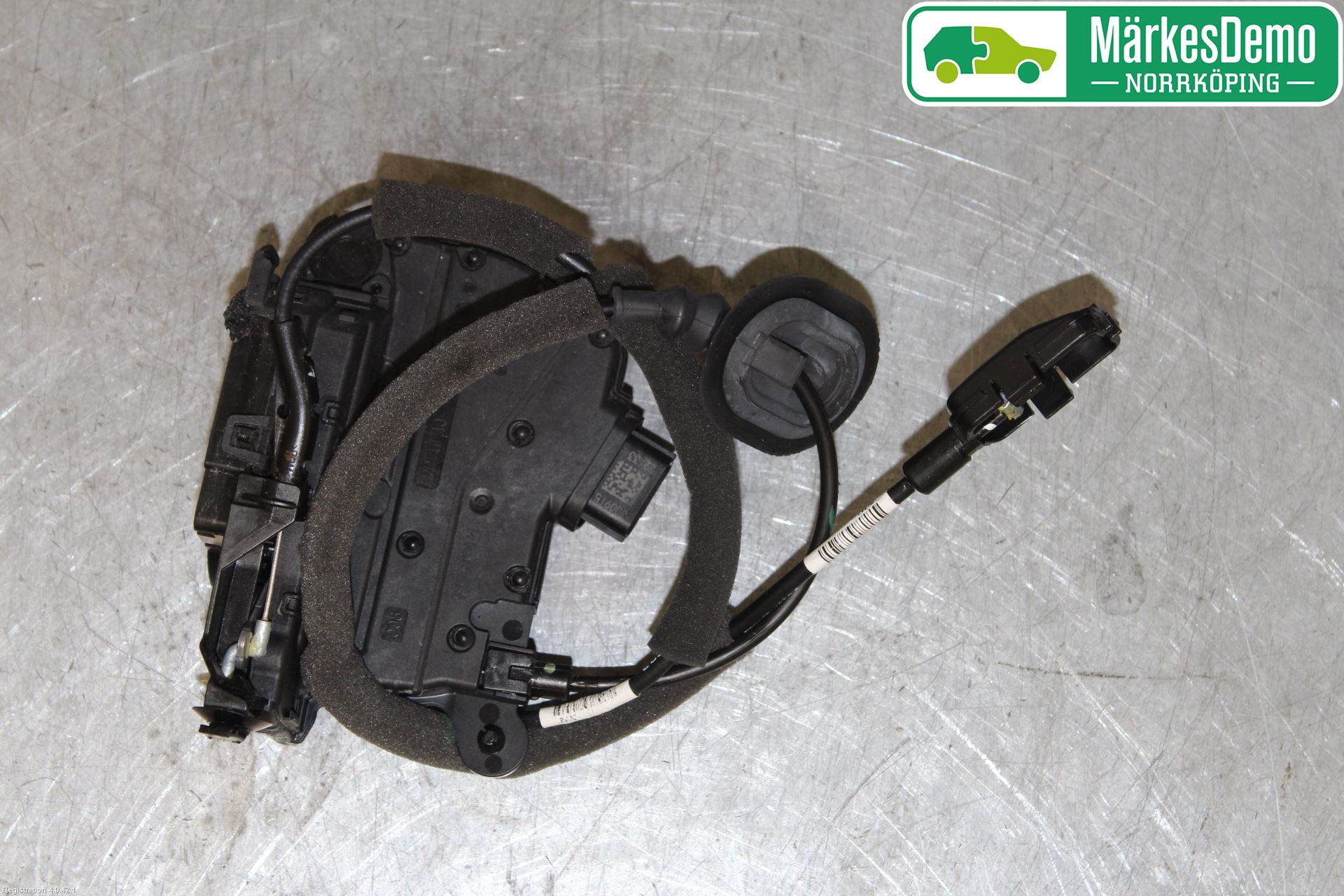 Renault CAPTUR 13-19 Låskista-Dörrlås