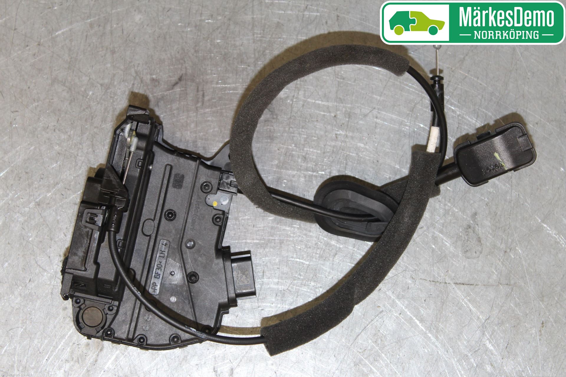 Renault CAPTUR 13-19 Låskista-Dörrlås