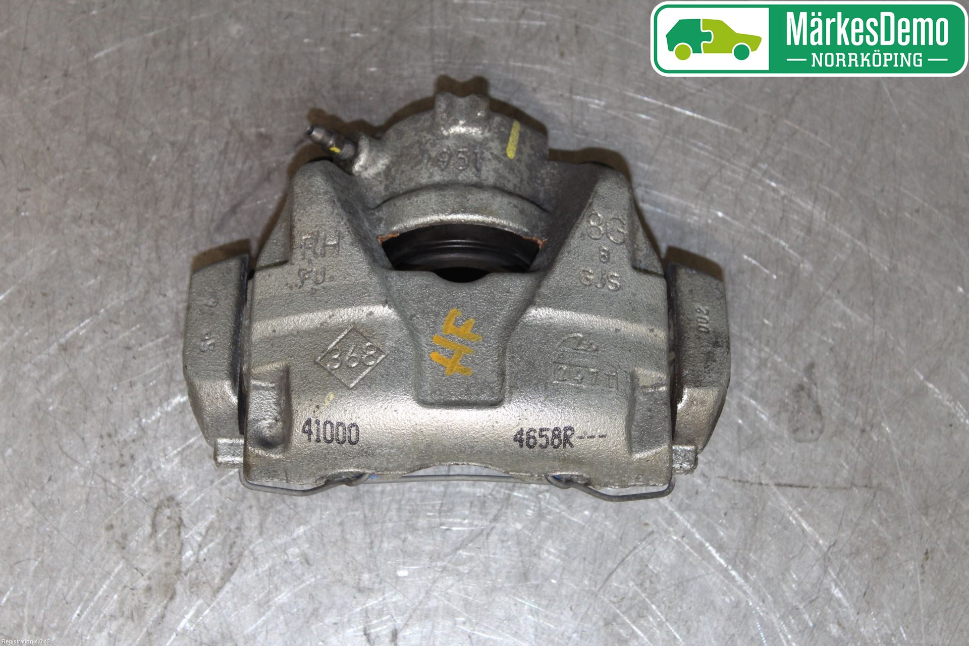 Renault CAPTUR 13-19 Bromsok Fram Höger