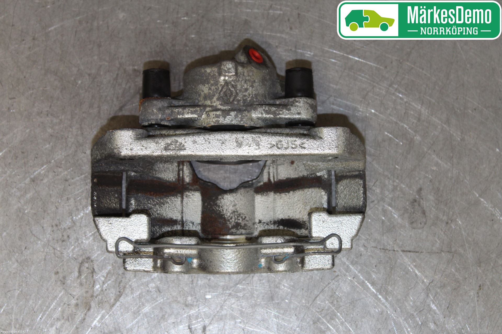 Renault CAPTUR 13-19 Bromsok Fram Höger