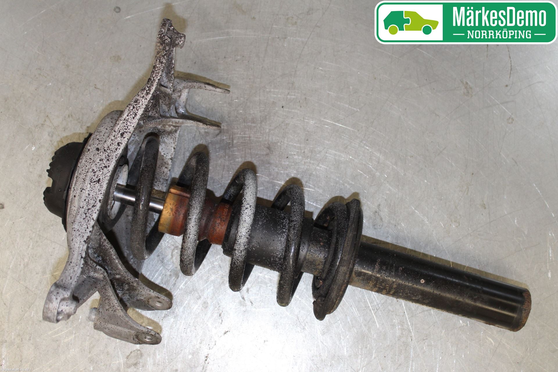 Audi Q5 09-16 Fjäderben Fram Höger