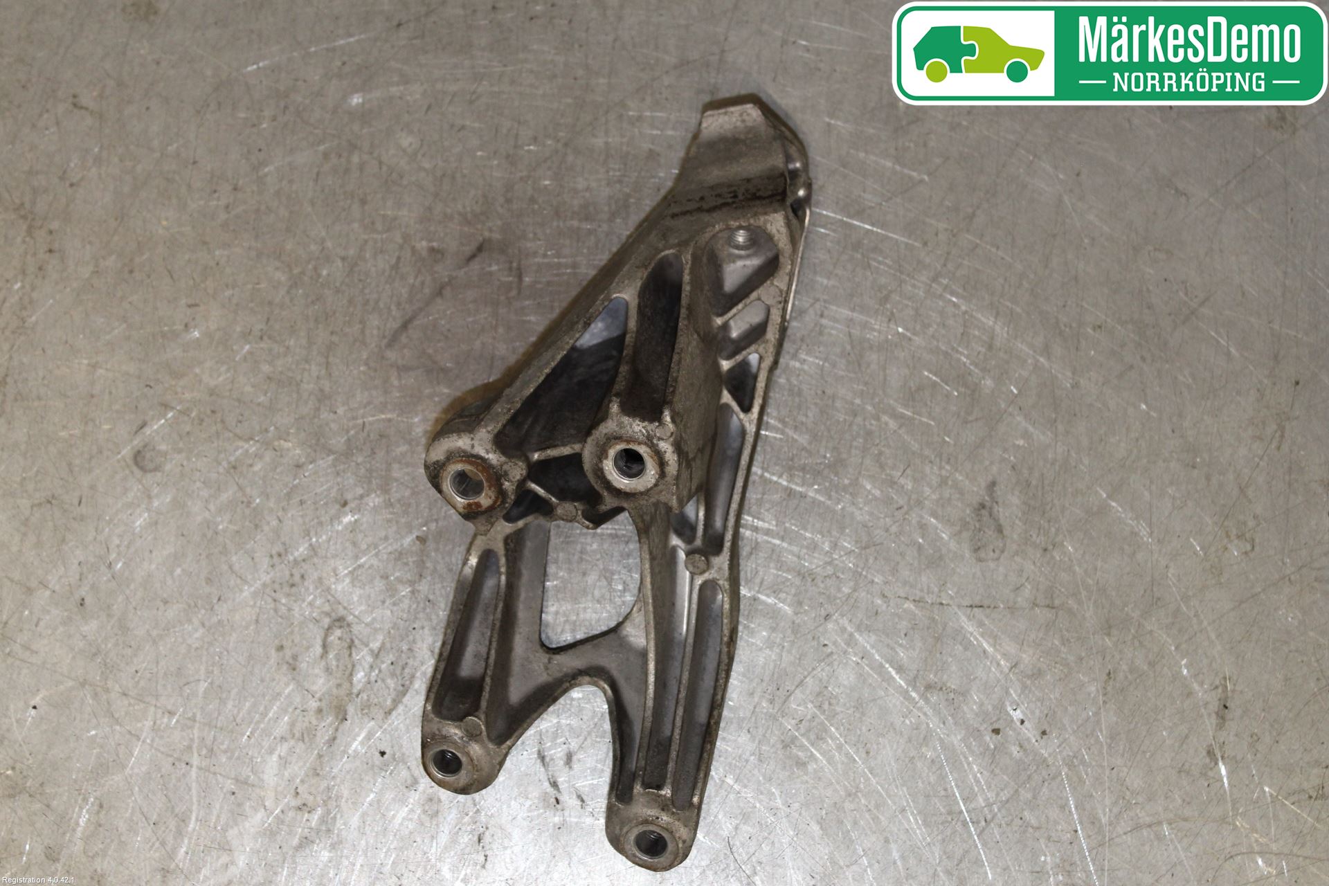 Audi Q5 09-16 Motorfäste