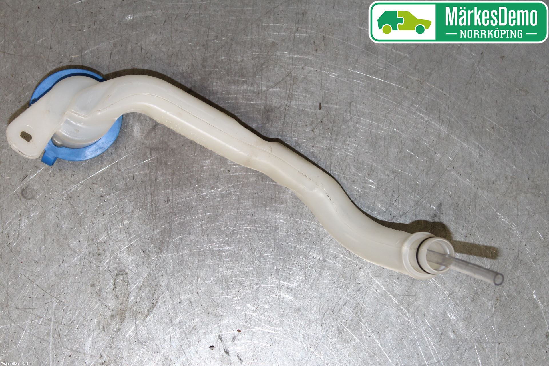 Volvo V90 17->> Spolartank Påfyllningsrör