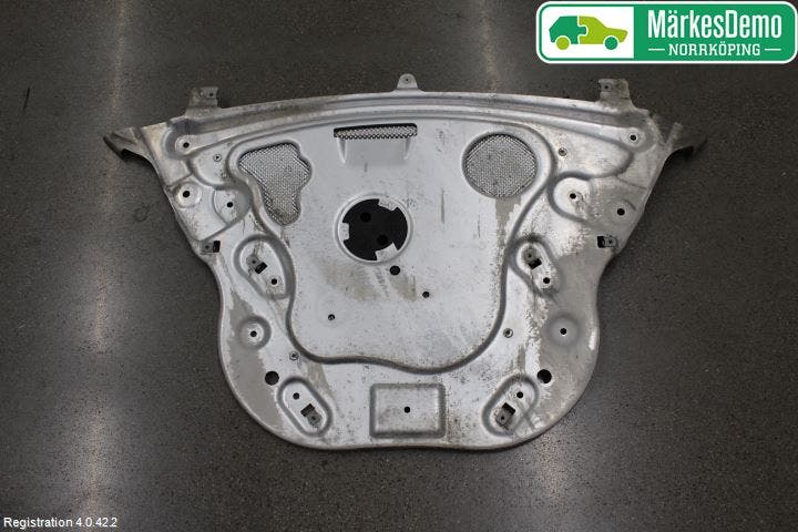 BMW 5 F10/F11/F18 09-17 Hasplåt Plåt-Plast
