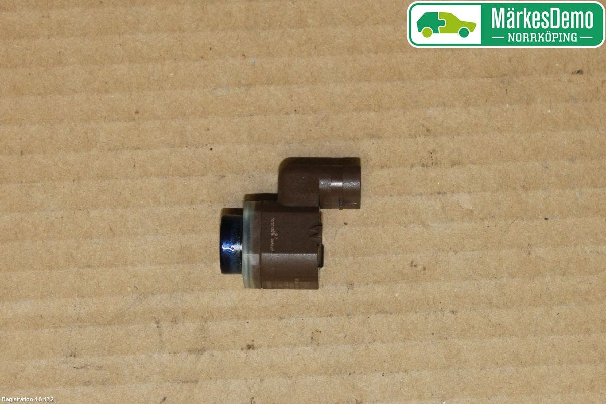 BMW 5 F10/F11/F18 09-17 Parkeringshjälp Frontsensor