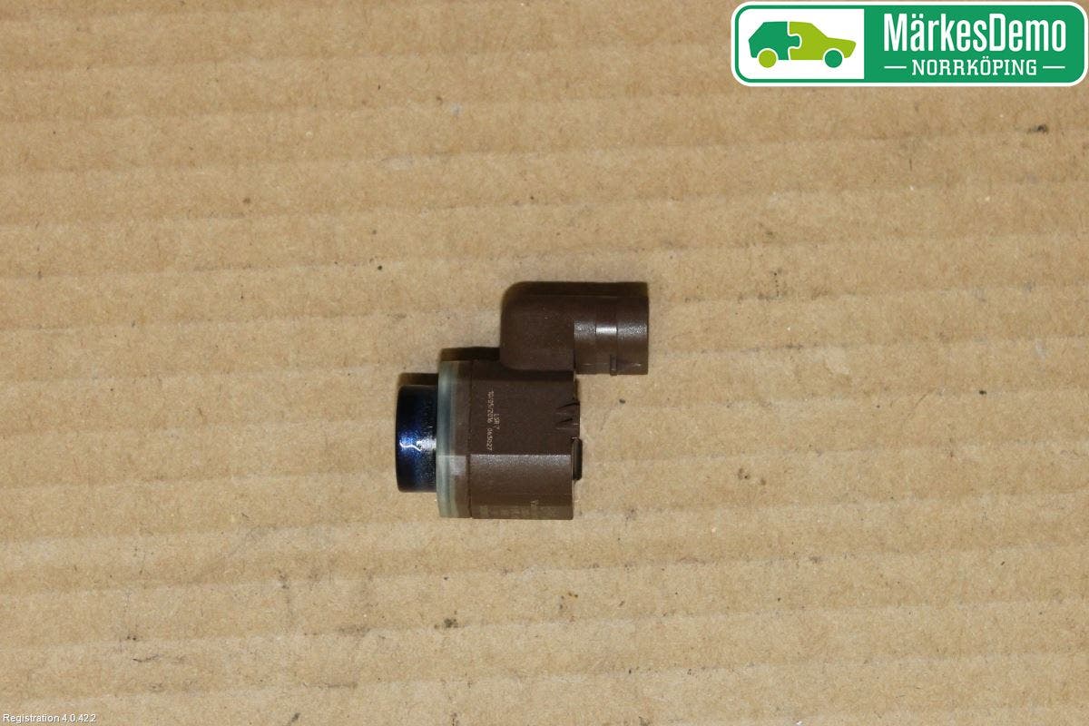 BMW 5 F10/F11/F18 09-17 Parkeringshjälp Frontsensor