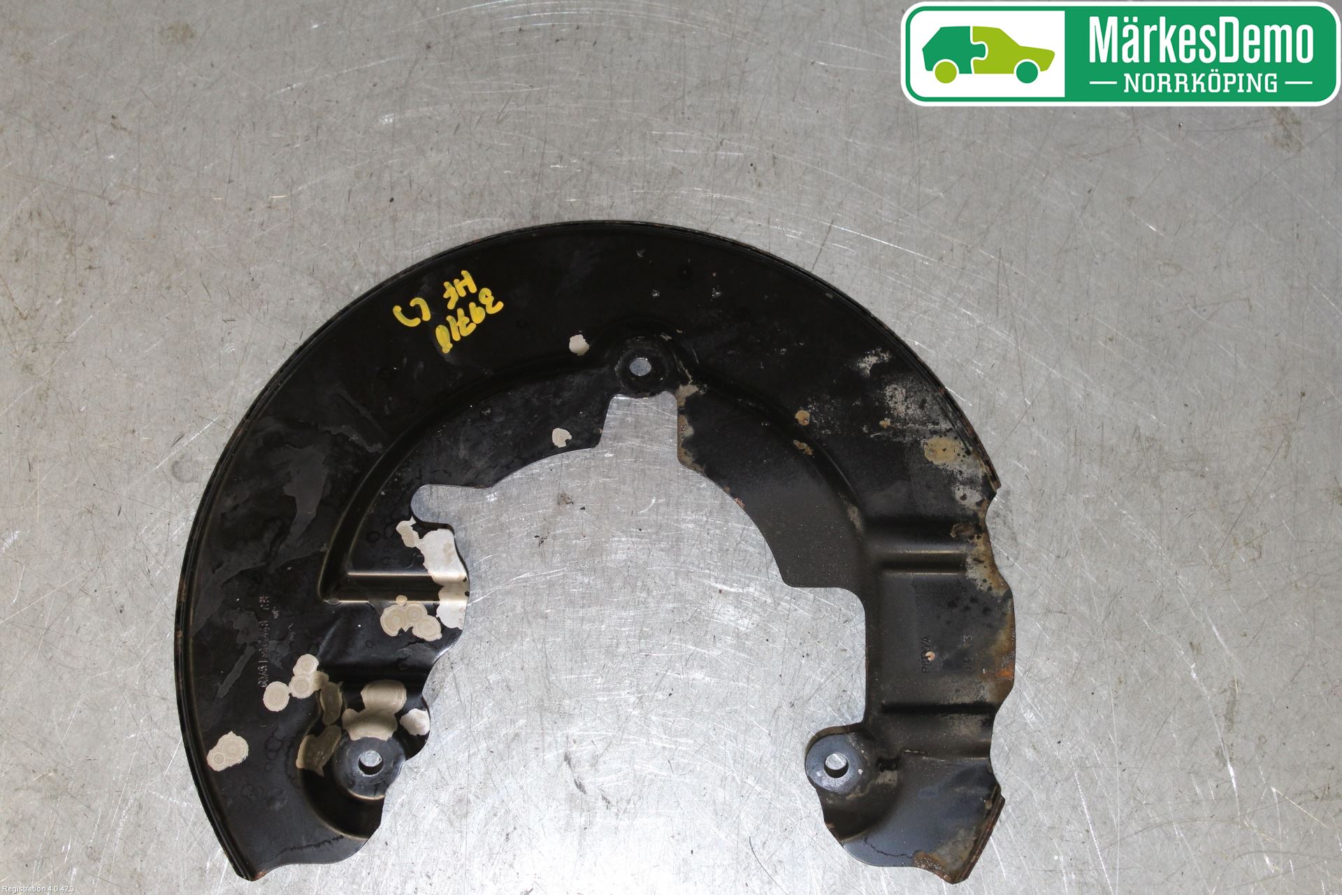 Volvo V40 12-19 Bromssköld Fram