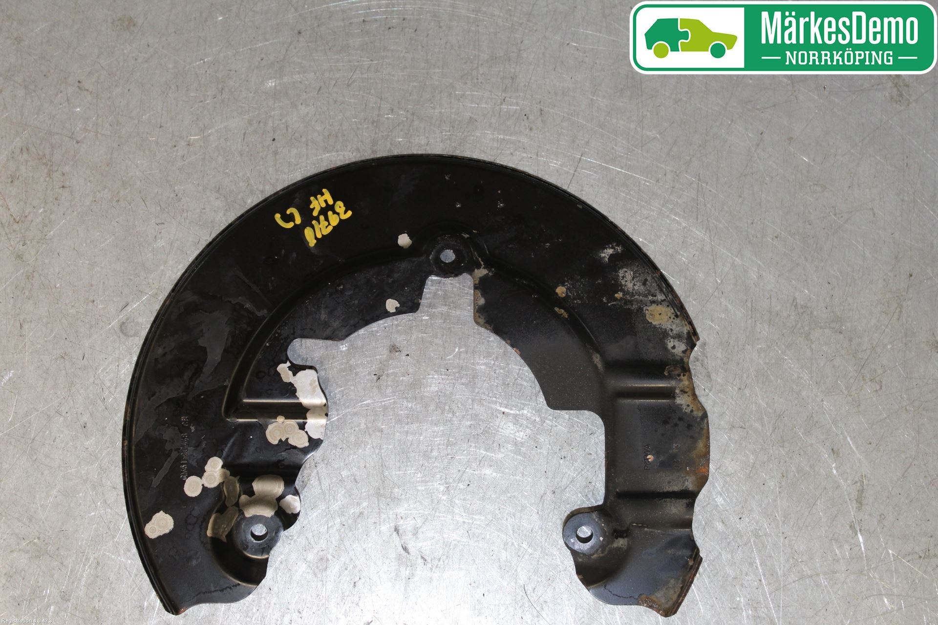 Volvo V40 12-19 Bromssköld Fram