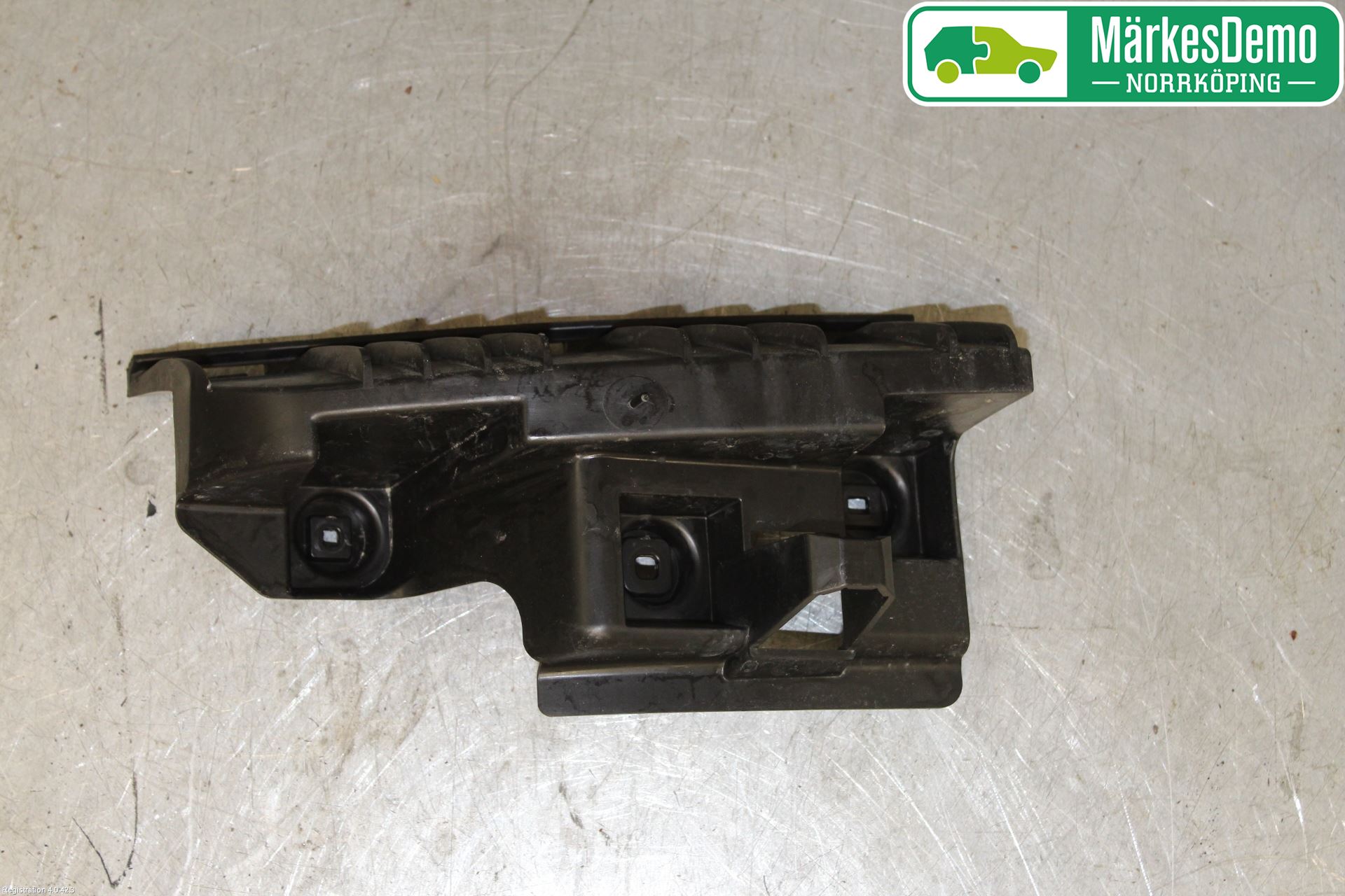 Volvo S60 05-10 Stötfångarfäste Bak Vä